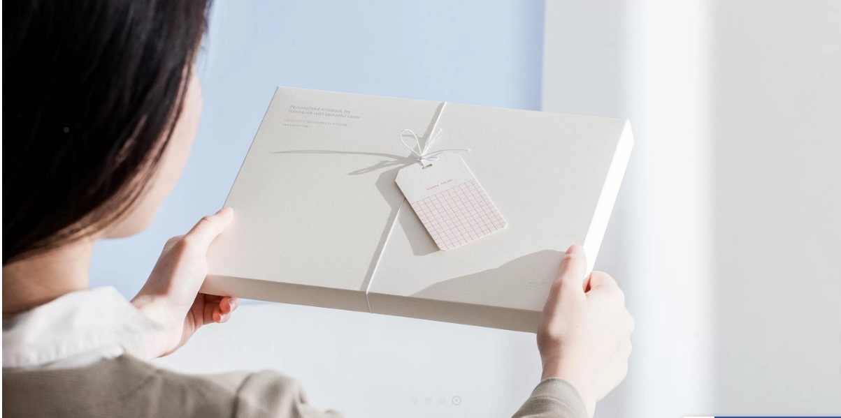 ana tomy We wouldn’t mind getting this as a present! *Please get the hint*
